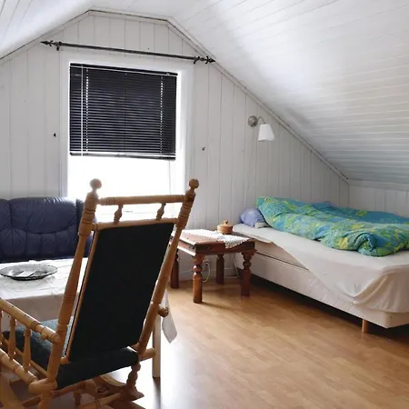 Dom wakacyjny Four-bedroom Holiday In Naustdal i Sunnfjord